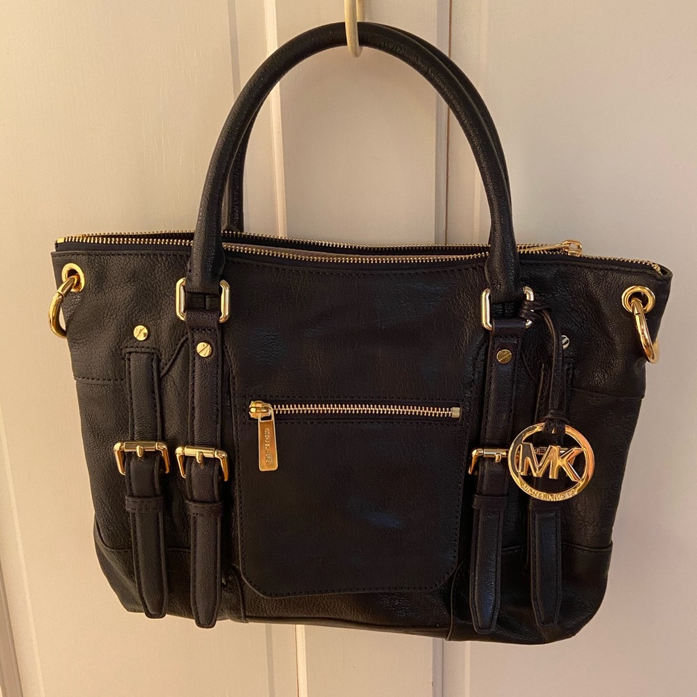 Barley worn Michael Kors bag with removable strap